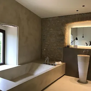 https://hotel-el-moli-pont-de-molins.catalonia-hotels.com